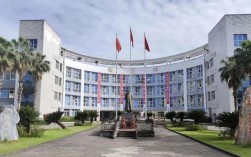 南充技师学院是高中吗？