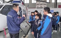 初中毕业能直接学开飞机吗？