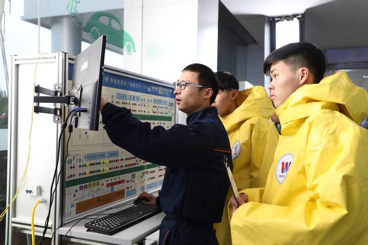 初中毕业学什么技术好?就业前景如何?-图2 初中毕业学什么技术好?就业前景如何?-图2