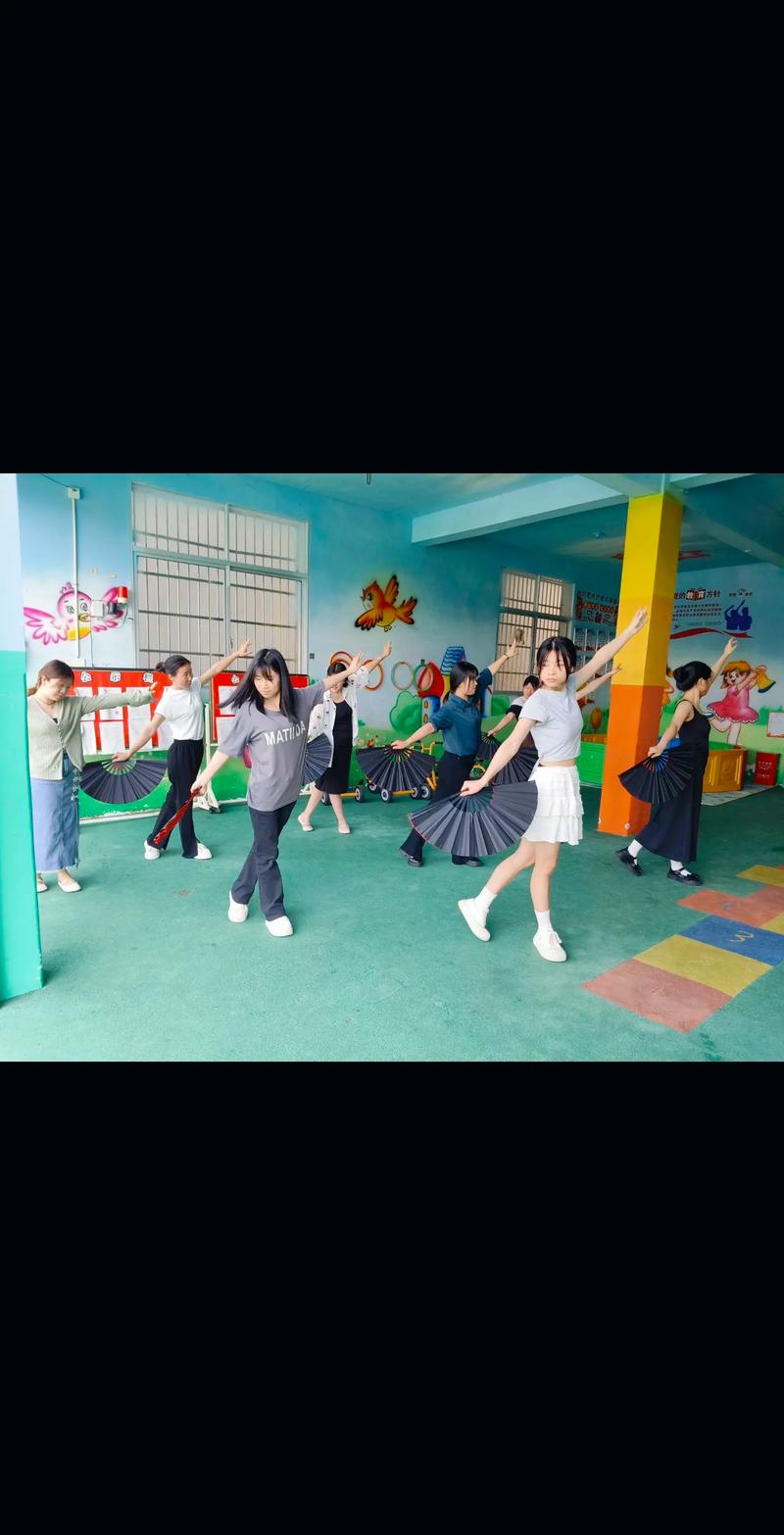 临城县职教中心幼师8班有何特色?-图2 临城县职教中心幼师8班有何特色?-图2