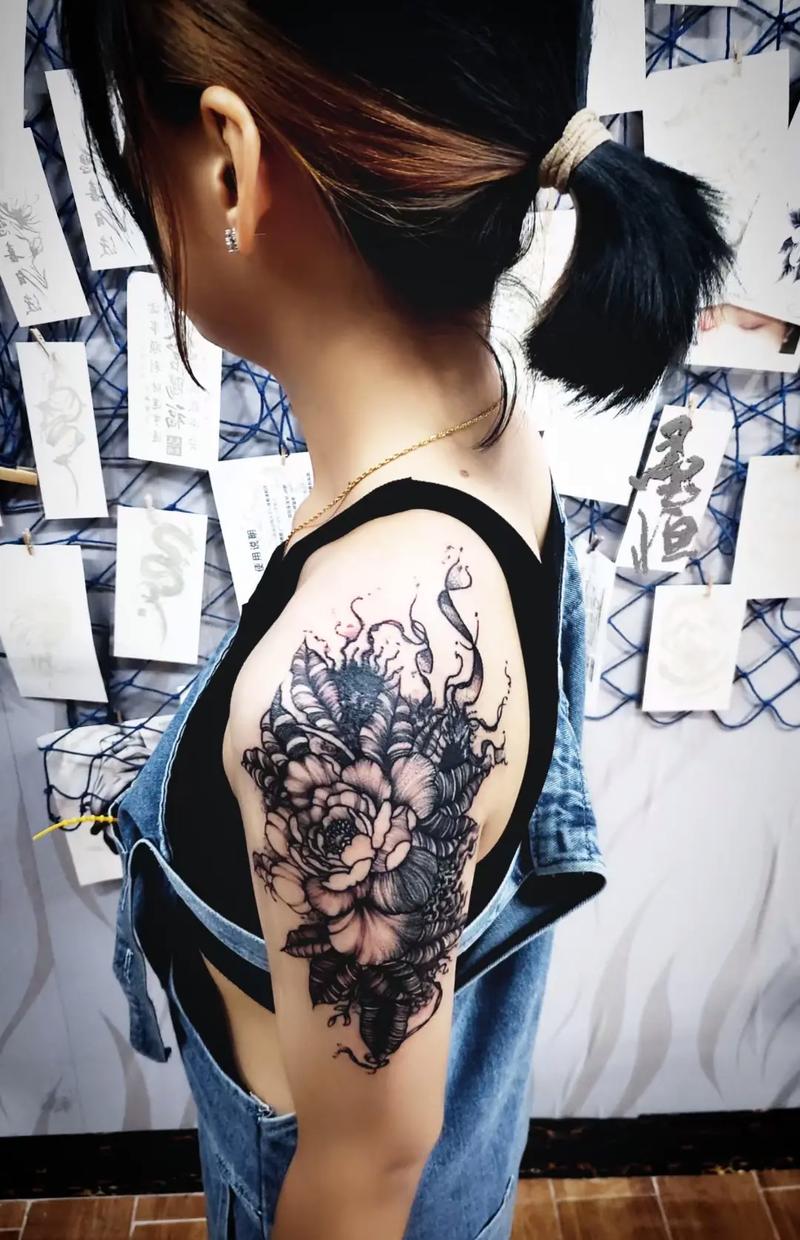 初中生纹身影响毕业吗？-图1