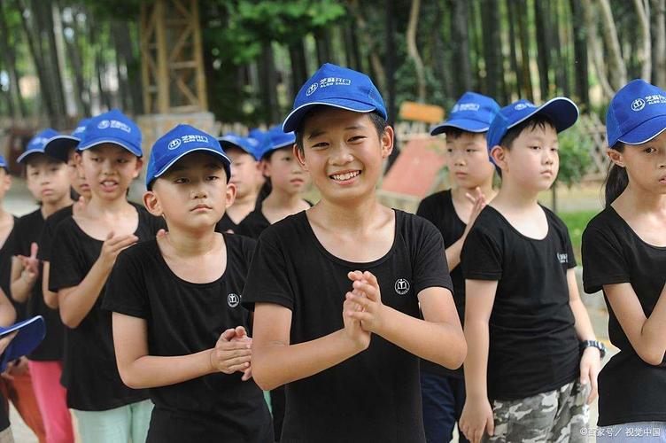 2025暑假小学生夏令营有哪些特色活动？-图1