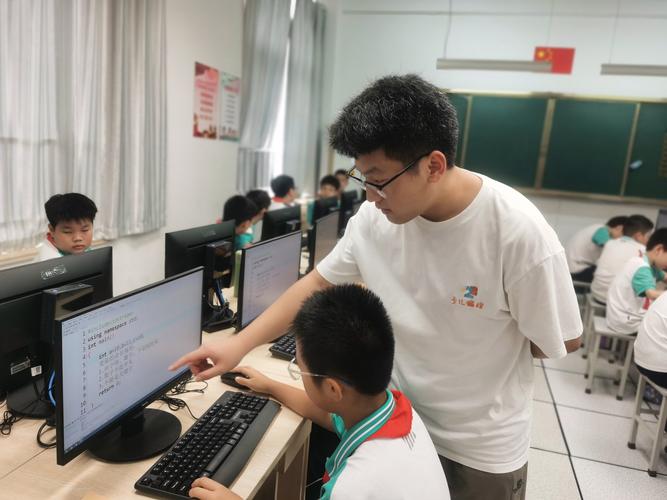 昆明哪个小学开设编程课-图1