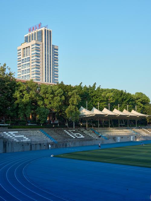 贵阳省广播学院(高中)-图2