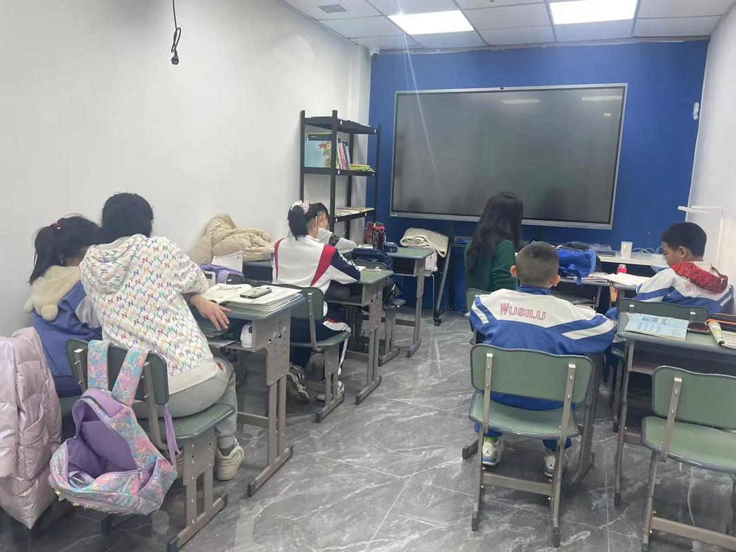 大连小学英语辅导哪家好？-图1