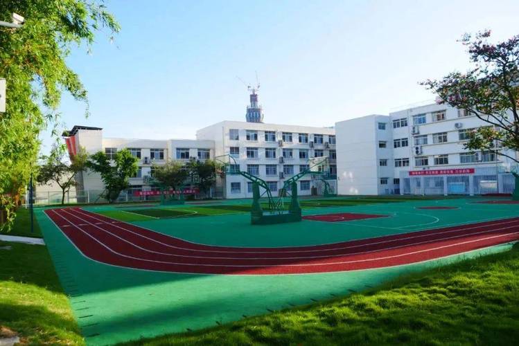 初中生学幼师,选对学校是关键吗?-图1 初中生学幼师,选对学校是关键吗?-图1