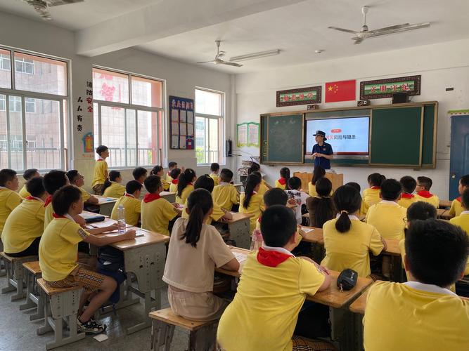 南昌小学生礼仪培训有何意义？-图1
