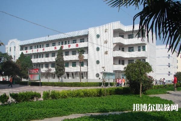 西安初中毕业选职校，哪些专业好就业？-图2