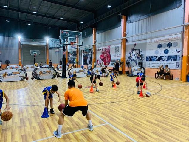 上海初中女子篮球培训班哪家好?-图3 上海初中女子篮球培训班哪家好?-图3