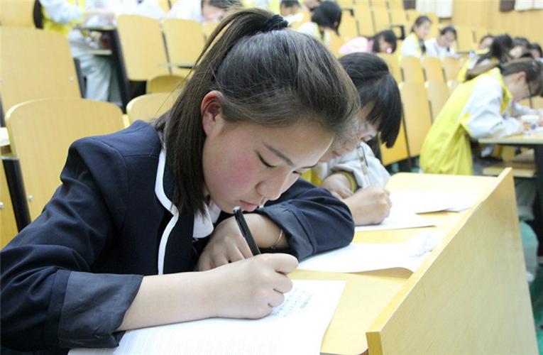 郑州幼师英语专业就业前景如何？-图3