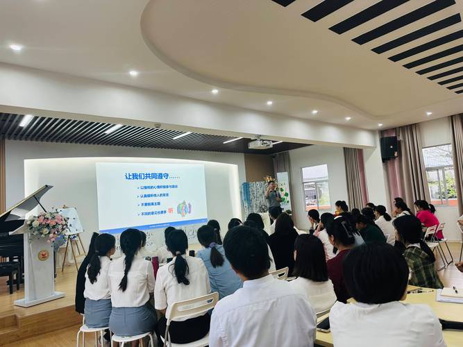 灵溪幼师培训中心有哪些？-图1