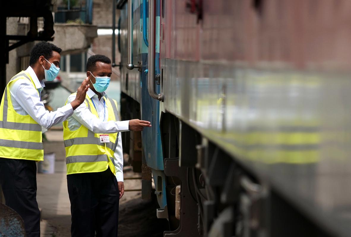 初中毕业能学开火车吗?-图3 初中毕业能学开火车吗?-图3