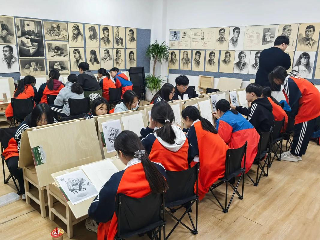 高中美术集训何时开始合适?-图1 高中美术集训何时开始合适?-图1