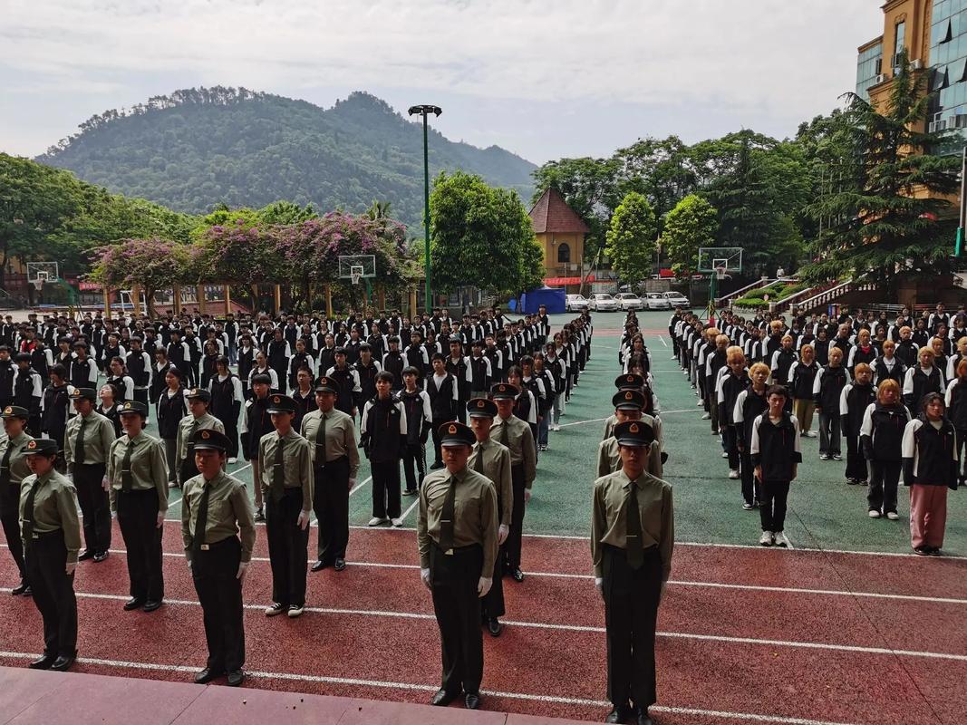 重庆初中毕业选职校,哪些学校好?-图1 重庆初中毕业选职校,哪些学校好?-图1