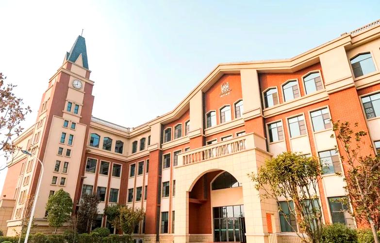 枫叶国际高中有哪些缺点值得注意？-图2