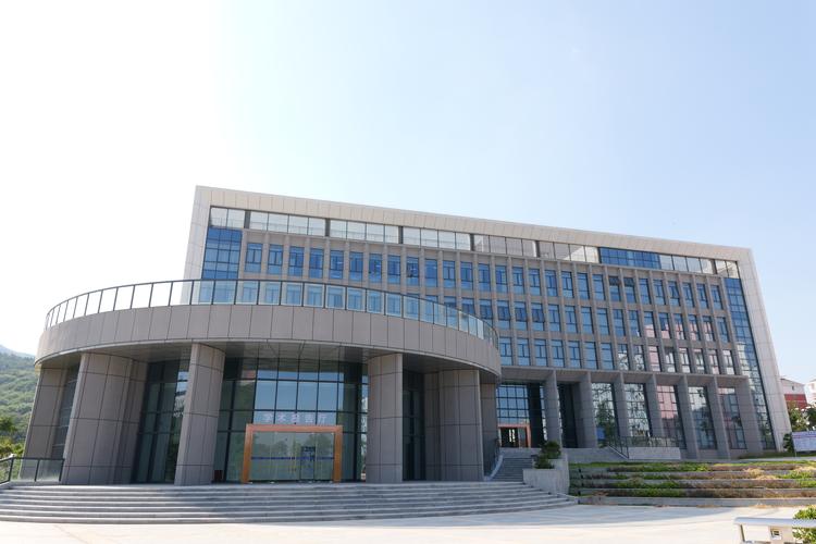 乌鲁木齐职业高中学校有哪些特色专业?-图3 乌鲁木齐职业高中学校有哪些特色专业?-图3