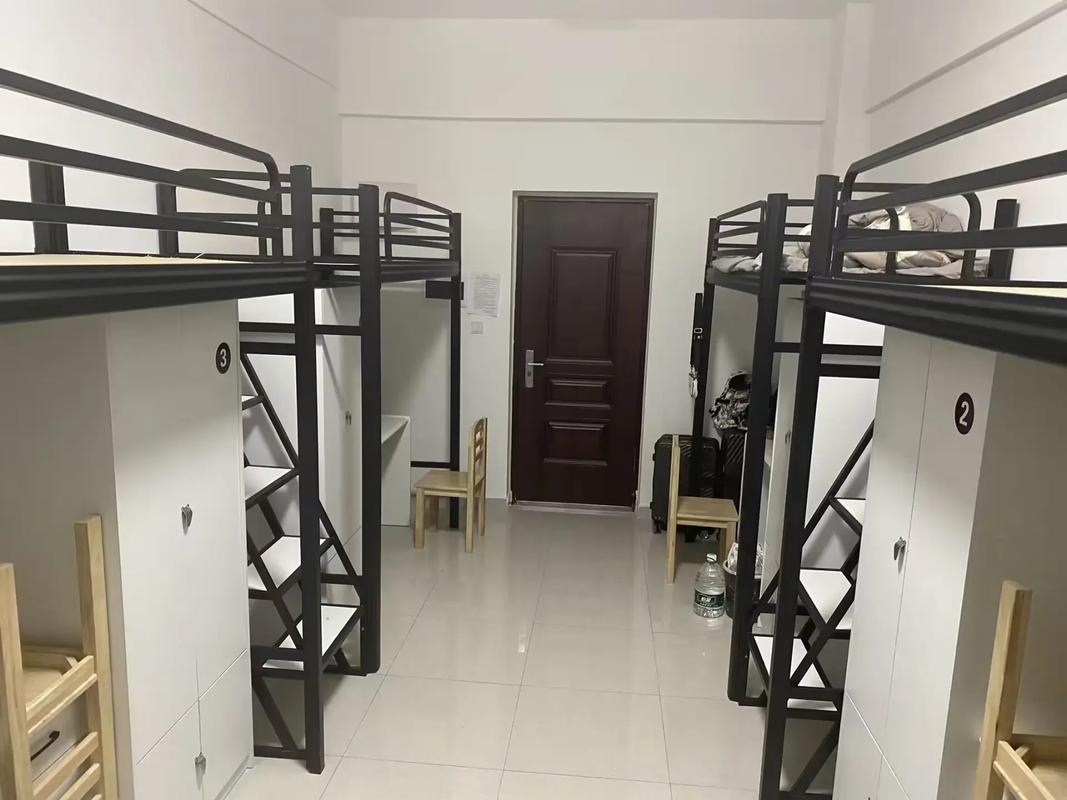 成都省电大宿舍有小学吗？-图1