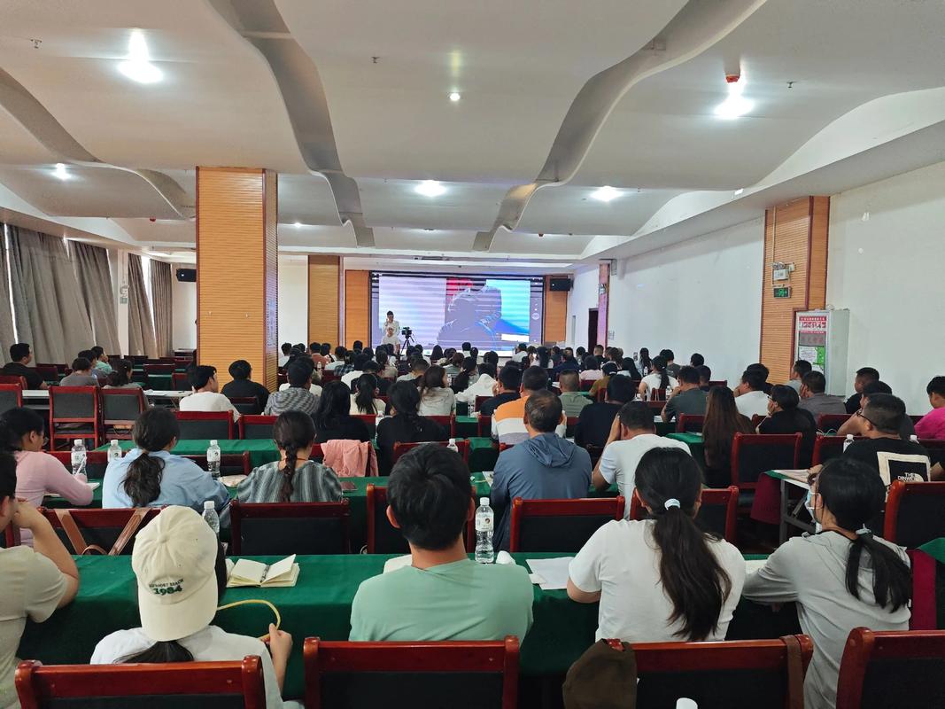 初中毕业选什么职业培训好?-图2 初中毕业选什么职业培训好?-图2