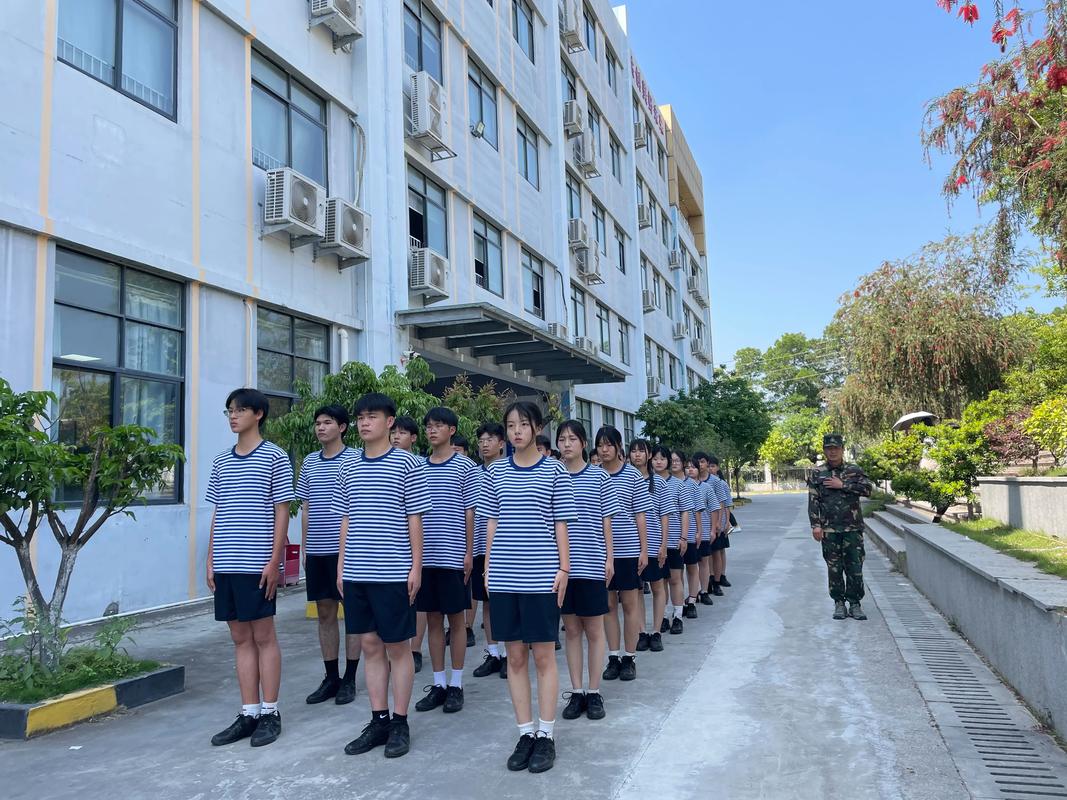 初中毕业选什么学校好？-图3