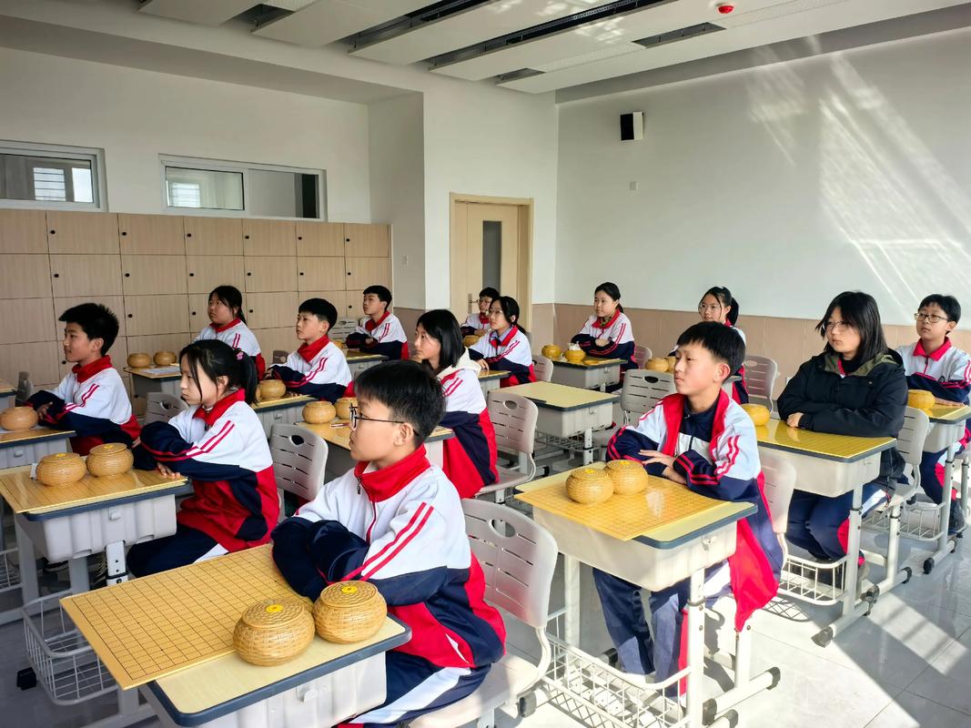 上海哪些初中开设棋牌特色班?-图2 上海哪些初中开设棋牌特色班?-图2