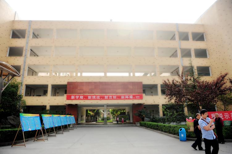 宜宾南溪高中私立学校怎么样？-图1