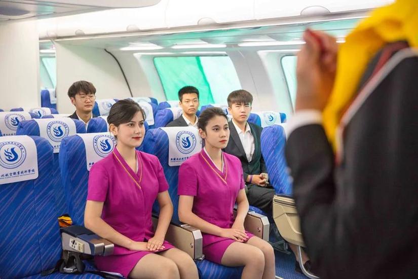 初中毕业能直接学开飞机吗?-图3 初中毕业能直接学开飞机吗?-图3