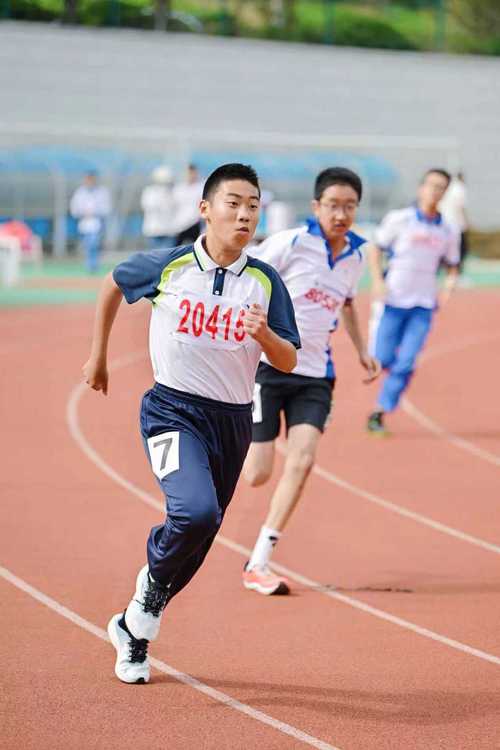 青岛公办初中入学需哪些证件?-图1 青岛公办初中入学需哪些证件?-图1