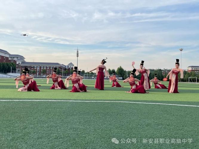 职高中表演专业需要满足哪些条件？-图1