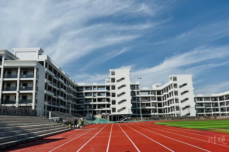 泸州初中毕业读幼师学校有哪些选择?-图1 泸州初中毕业读幼师学校有哪些选择?-图1