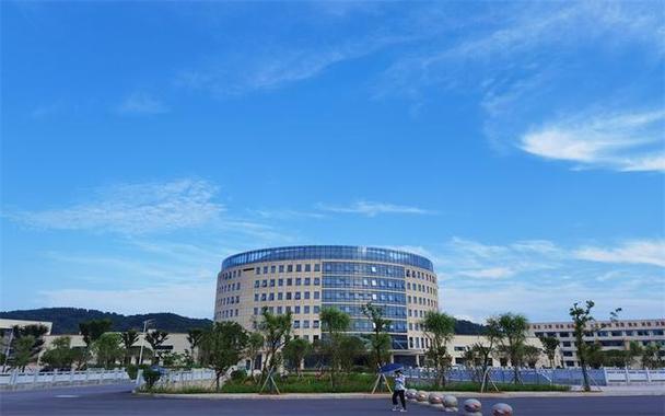 宜春幼师高专具体位置在哪？-图2