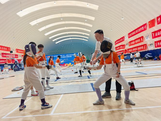 郑州初中哪里学击剑专业?-图1 郑州初中哪里学击剑专业?-图1