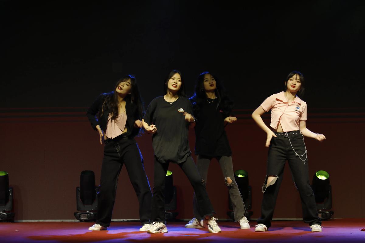 哪些艺校高中能学表演？-图1