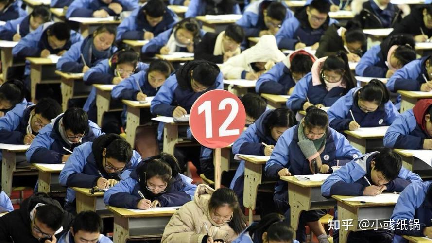 未满18岁无家长陪同能上初中吗？-图1