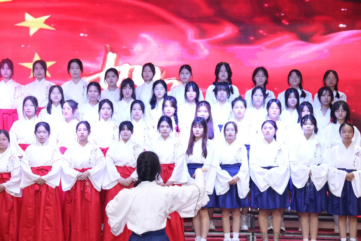 初中毕业仅200分,未来还有出路吗?-图1 初中毕业仅200分,未来还有出路吗?-图1