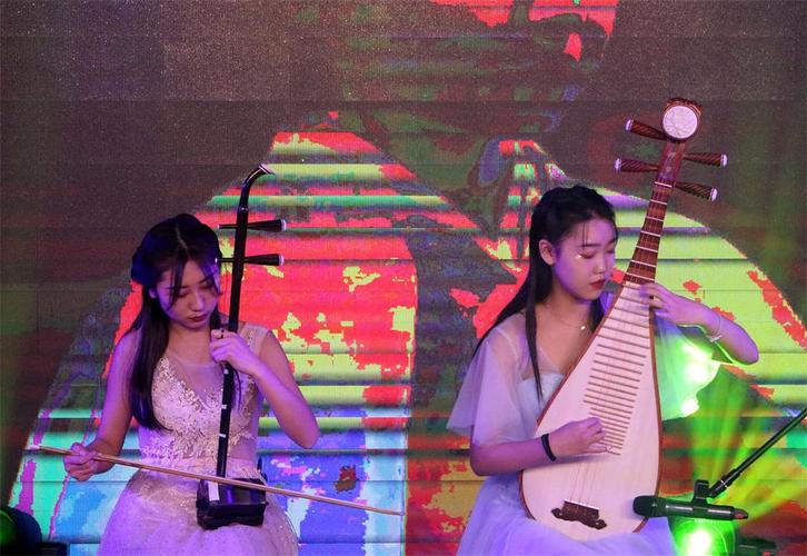 石家庄高中哪里能学乐器?-图1 石家庄高中哪里能学乐器?-图1